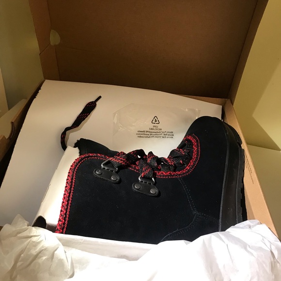 Brand New in box UGG® Australia Classic Weather Hiker Hi Waterproof Boots - Picture 3 of 8